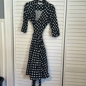 Lady’s dress only wore once